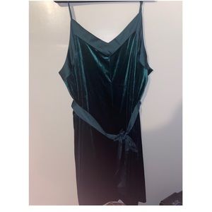 Dark Green Velvet Dress. Plus Size.